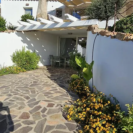 Cuccumiao's An Owls' Quiet Nest! Loiri Porto San Paolo